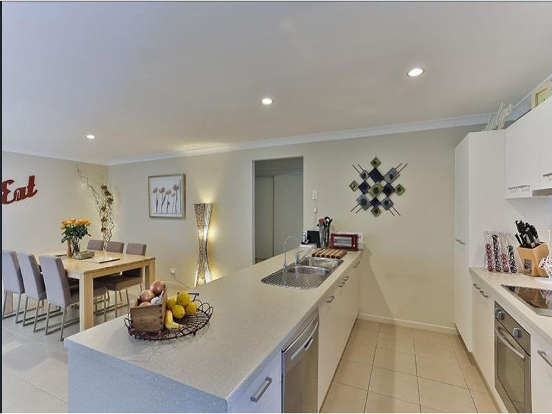 10 Dixon Court, Wilsonton Heights QLD 4350