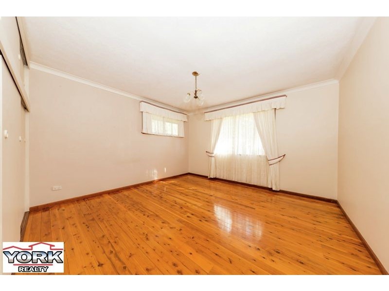 20 Schloss Street, Centenary Heights QLD 4350