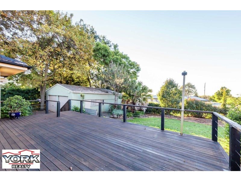 20 Schloss Street, Centenary Heights QLD 4350