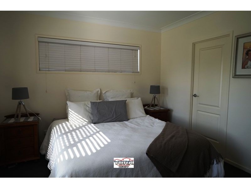 17 Joann Court, Oakey QLD 4401