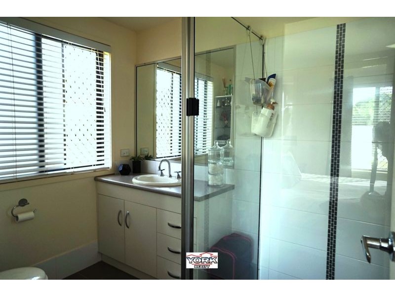 17 Joann Court, Oakey QLD 4401