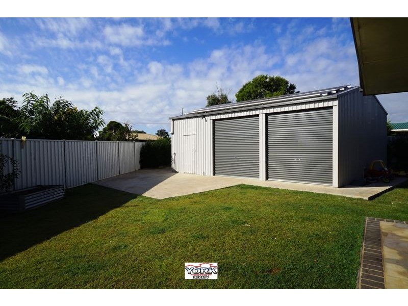 17 Joann Court, Oakey QLD 4401