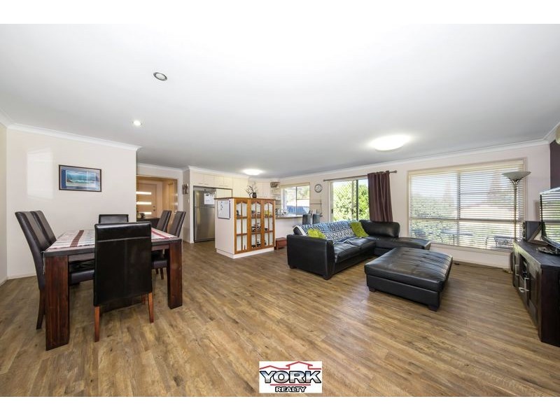 5 Leahy Drive, Kingsthorpe QLD 4400