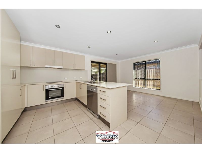 2 McMorrow Street, Kearneys Spring QLD 4350