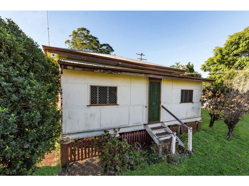 15 Wyndham Street, North Toowoomba QLD 4350