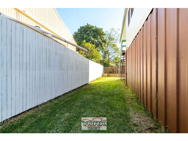 10 Frederick Street, East Toowoomba QLD 4350