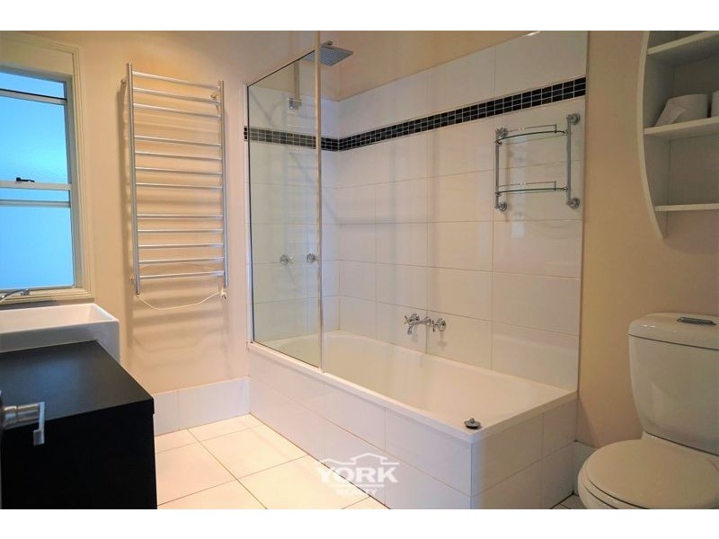 162 Ruthven Street, North Toowoomba QLD 4350