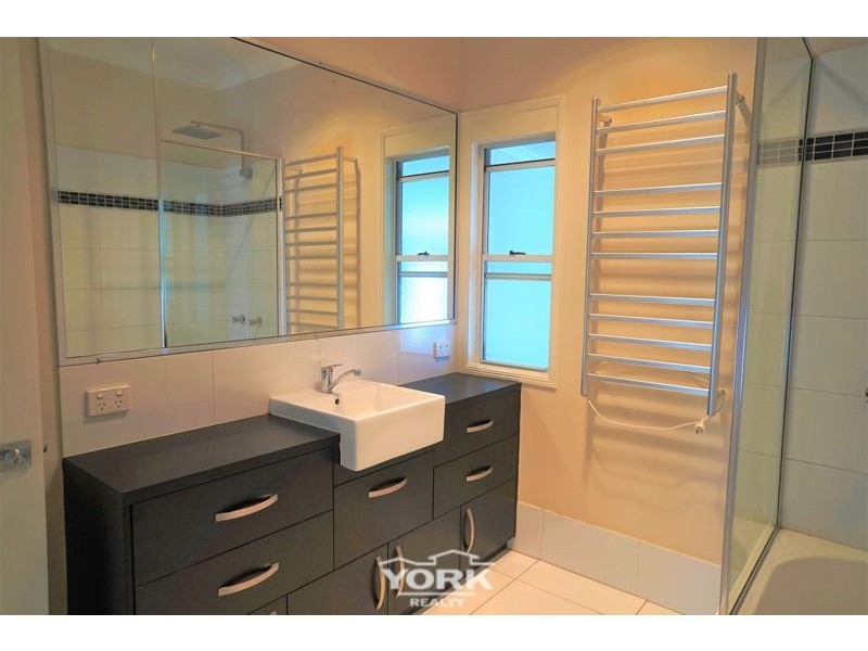 162 Ruthven Street, North Toowoomba QLD 4350