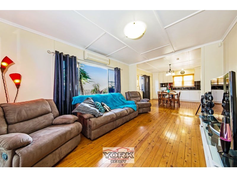 422 Alderley Street, Harristown QLD 4350