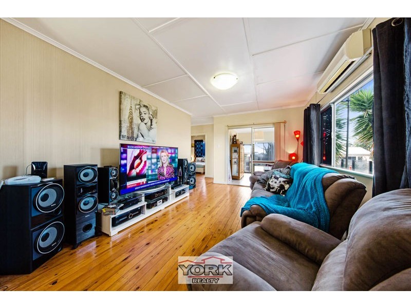 422 Alderley Street, Harristown QLD 4350