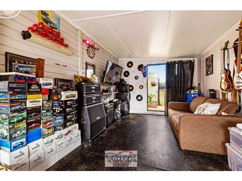 422 Alderley Street, Harristown QLD 4350