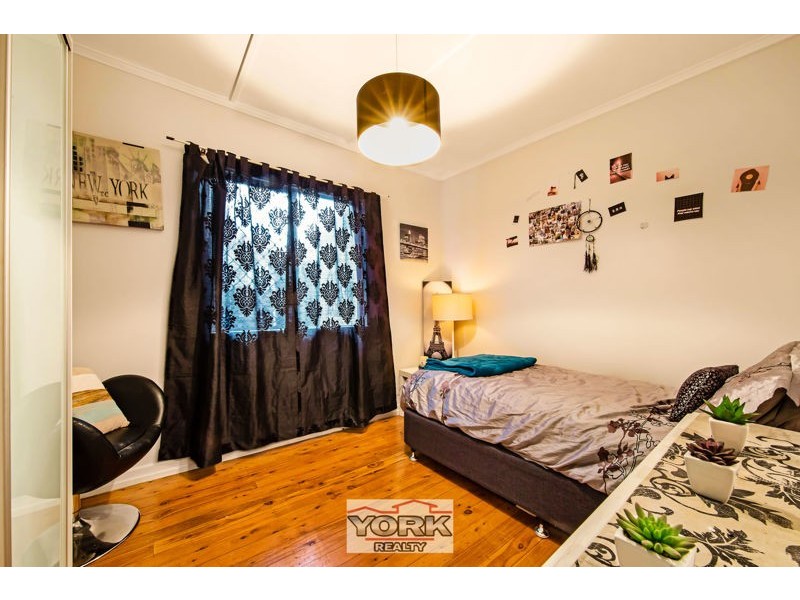 422 Alderley Street, Harristown QLD 4350