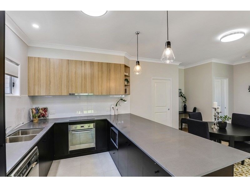 3/10 Spieker Street, Mount Lofty QLD 4350
