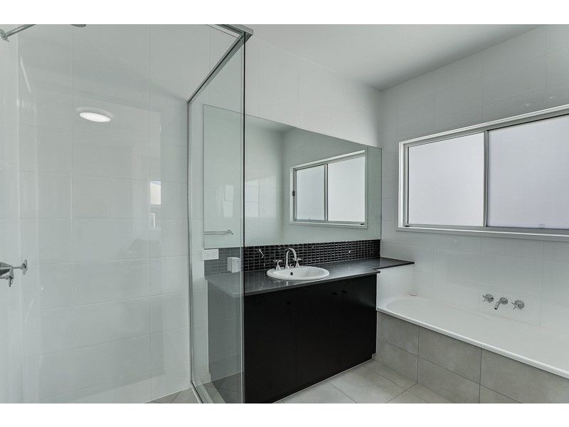 3/10 Spieker Street, Mount Lofty QLD 4350