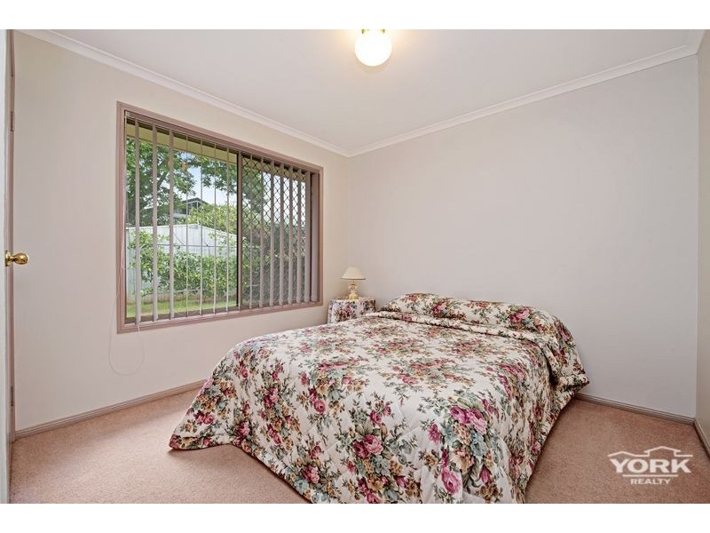 22 Bouganvillea Drive, Middle Ridge QLD 4350