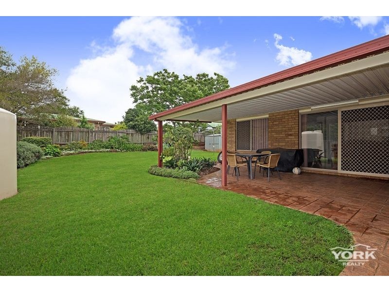 22 Bouganvillea Drive, Middle Ridge QLD 4350