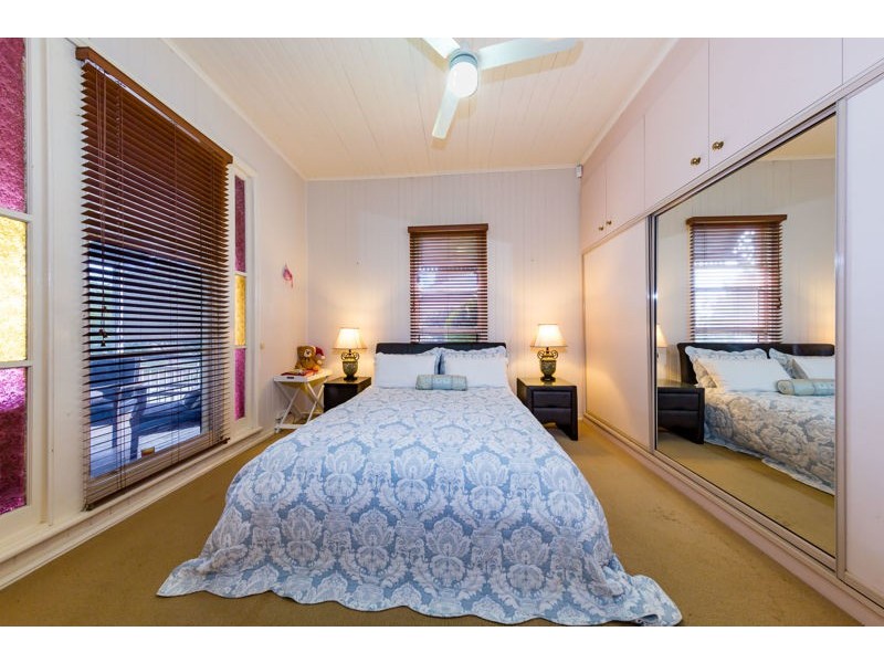 87 Bridge Street, Mount Lofty QLD 4350