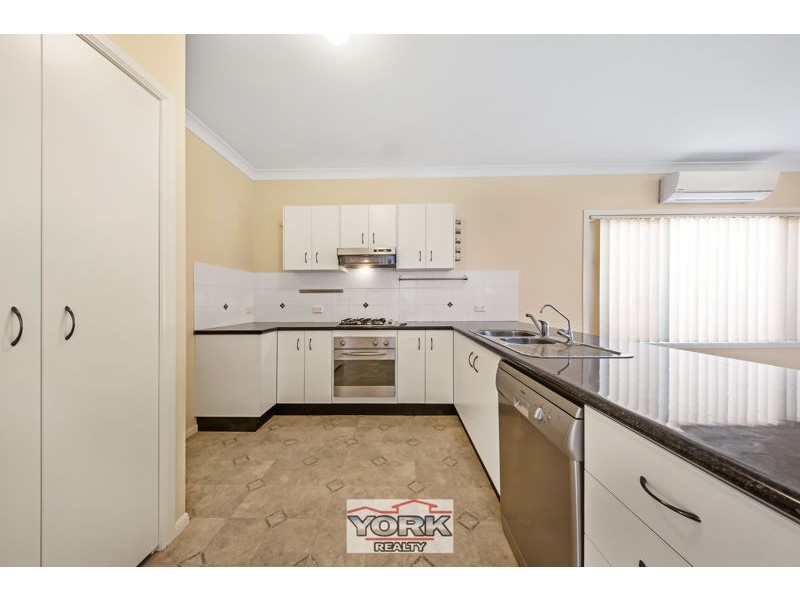 88 Stephen Street, Harristown QLD 4350