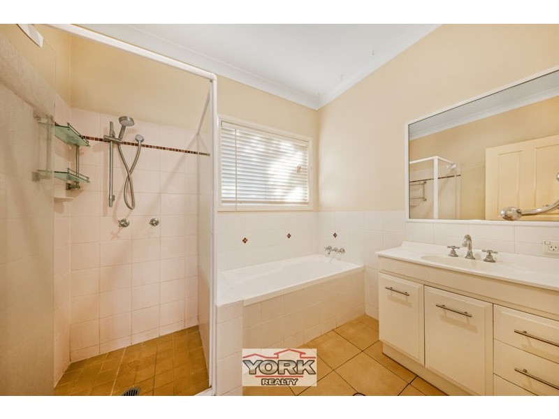 88 Stephen Street, Harristown QLD 4350