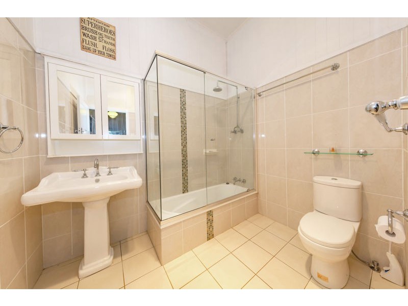 43 Warwick Street, Harristown QLD 4350
