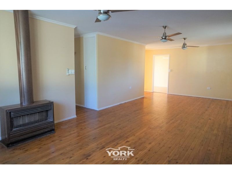 57 Proposch Street, Oakey QLD 4401