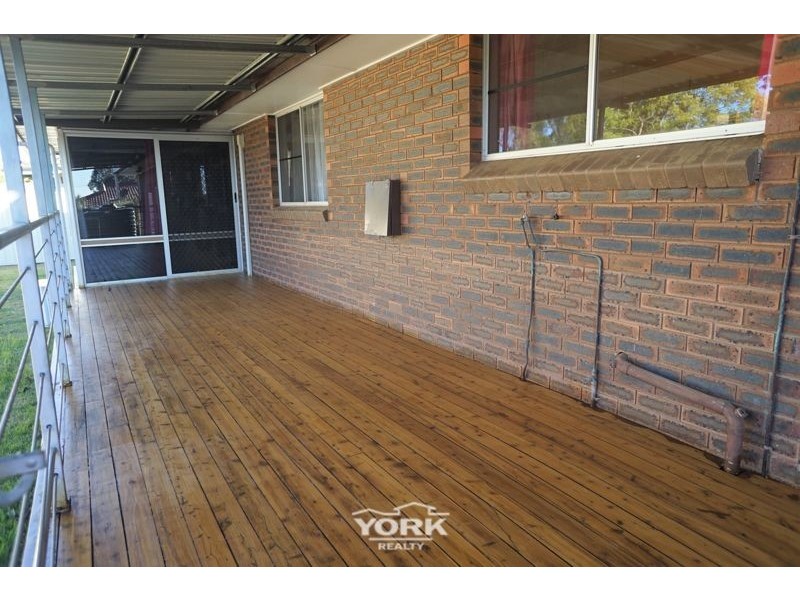 57 Proposch Street, Oakey QLD 4401