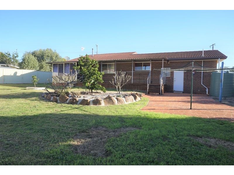57 Proposch Street, Oakey QLD 4401