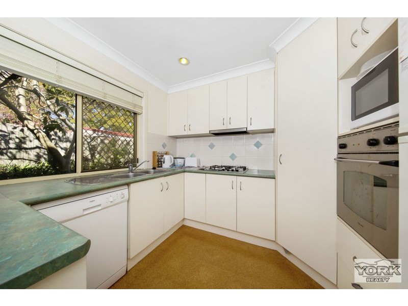 3/330 Hume Street, Centenary Heights QLD 4350