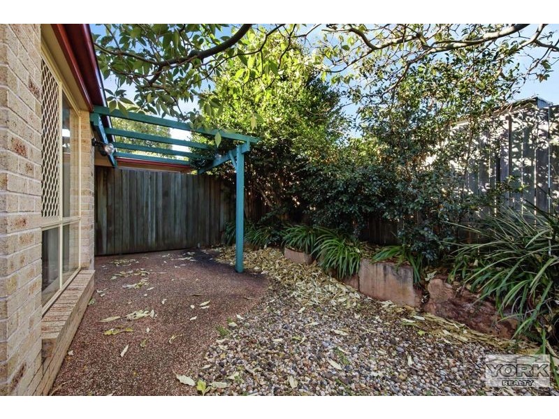 3/330 Hume Street, Centenary Heights QLD 4350