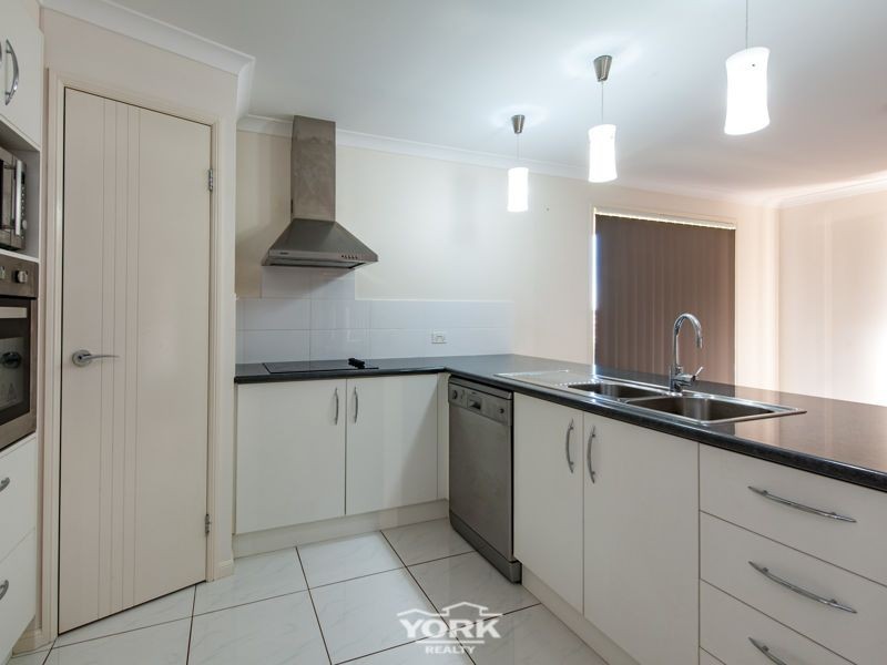 30 Camborne Street, Kleinton QLD 4352