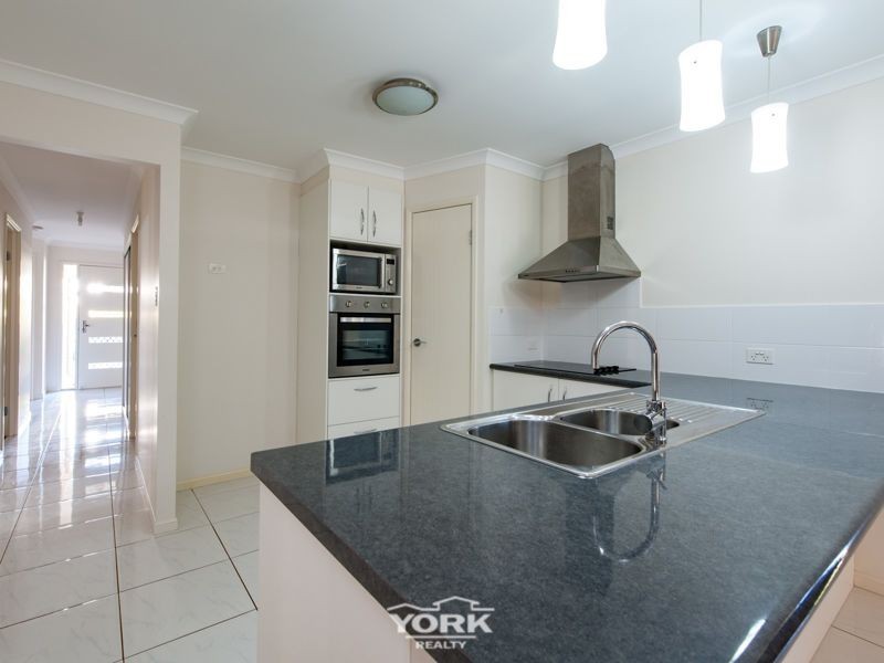 30 Camborne Street, Kleinton QLD 4352