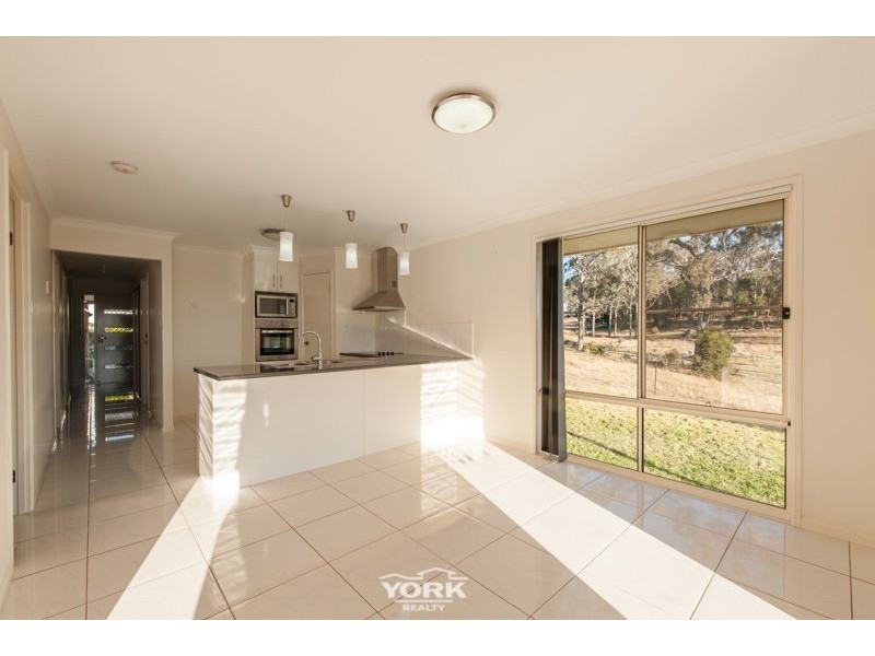 30 Camborne Street, Kleinton QLD 4352