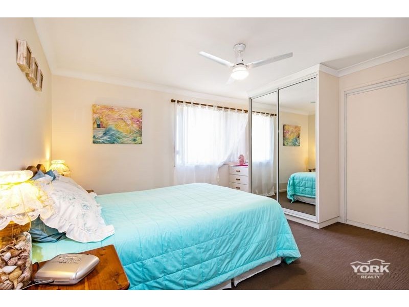 1 Sharon Court, Darling Heights QLD 4350