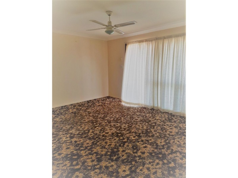 2/3 Erica Court, Wilsonton Heights QLD 4350