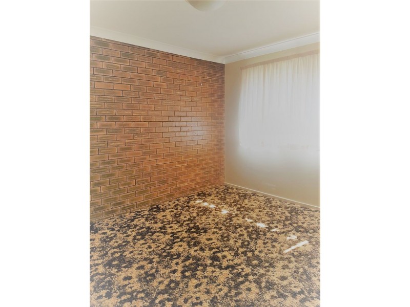 2/3 Erica Court, Wilsonton Heights QLD 4350