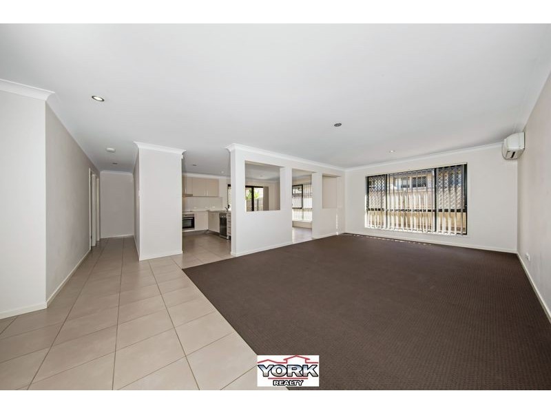 2 McMorrow Street, Kearneys Spring QLD 4350