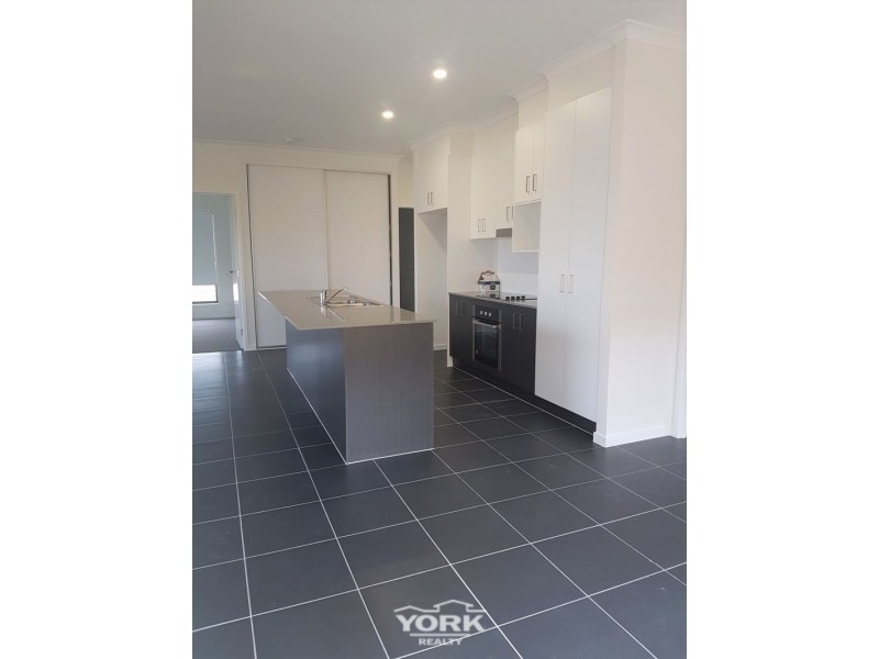 2/37 Taragon Street, Glenvale QLD 4350