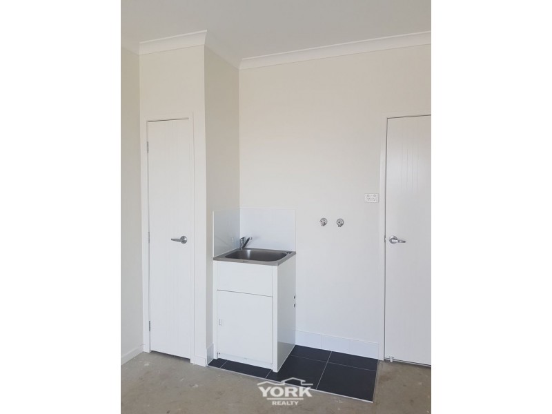 2/37 Taragon Street, Glenvale QLD 4350