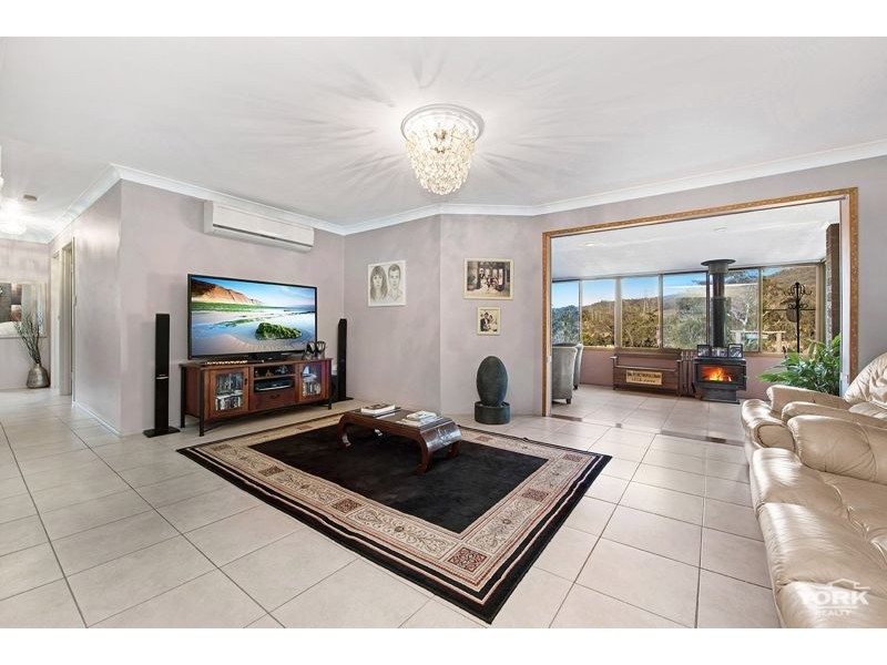 400 Upper Flagstone Creek Road, Upper Flagstone QLD 4344