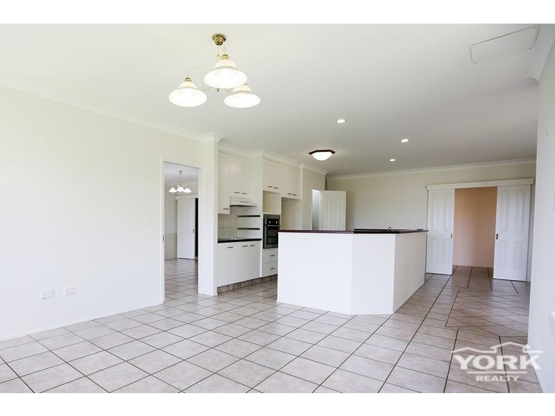 14 Scenic Court, Gowrie Junction QLD 4352