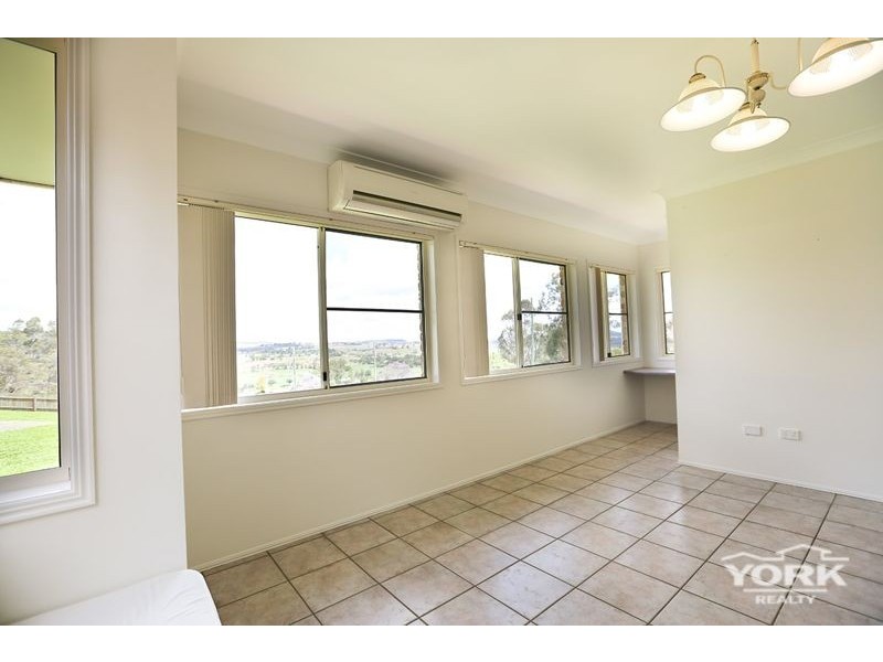 14 Scenic Court, Gowrie Junction QLD 4352