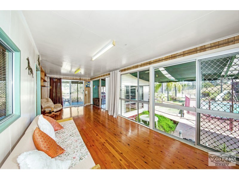 57 Penfolds Road, Murphys Creek QLD 4352