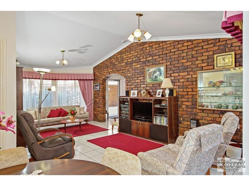 2/42 South Street, Rangeville QLD 4350