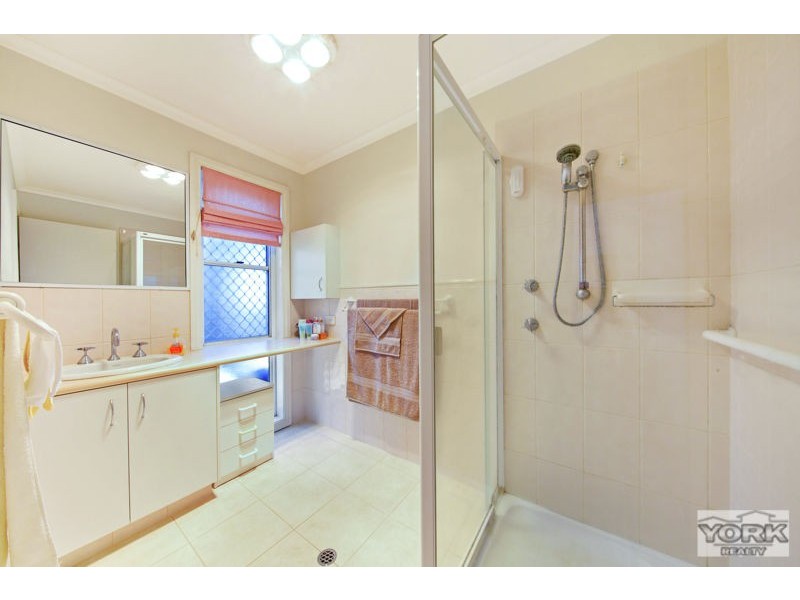 2/42 South Street, Rangeville QLD 4350