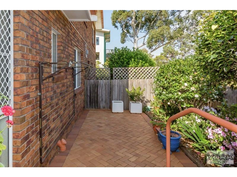 2/42 South Street, Rangeville QLD 4350