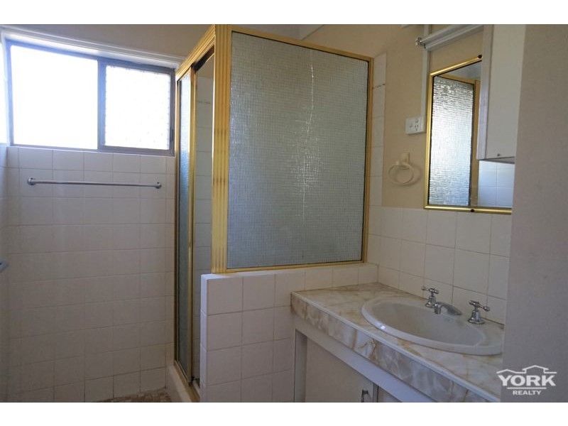 1/72 Ramsay Street, Centenary Heights QLD 4350