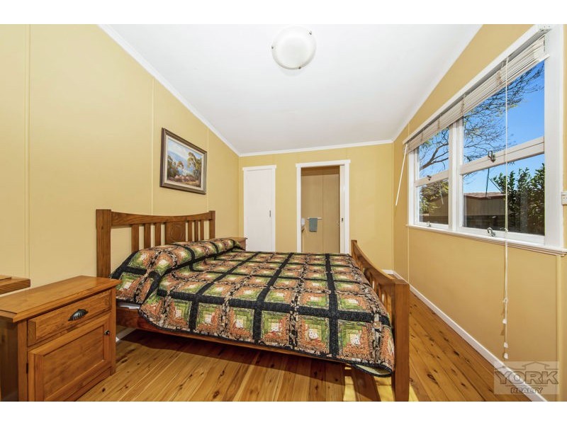 39 Burke Street, Rangeville QLD 4350