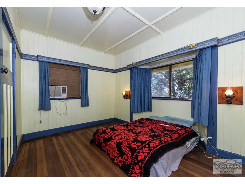 18 Gregory Street, Harlaxton QLD 4350