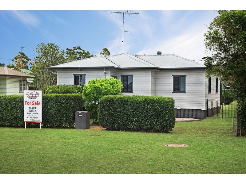 25 Phyllis Street, Harristown QLD 4350