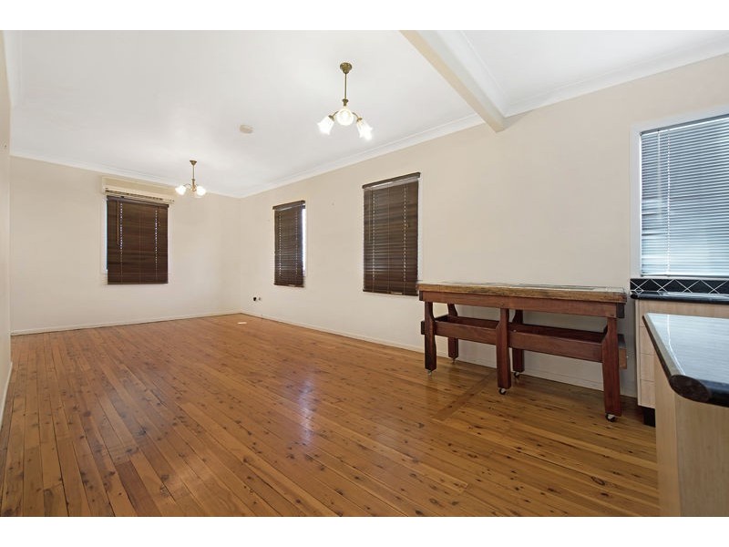 25 Phyllis Street, Harristown QLD 4350